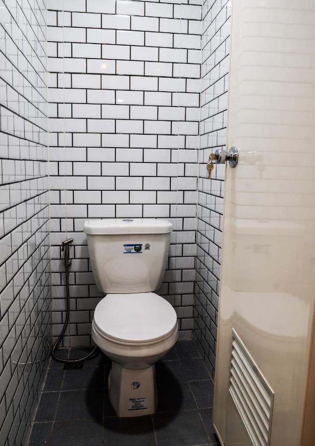 B&B Backpackers Coron Esterno foto